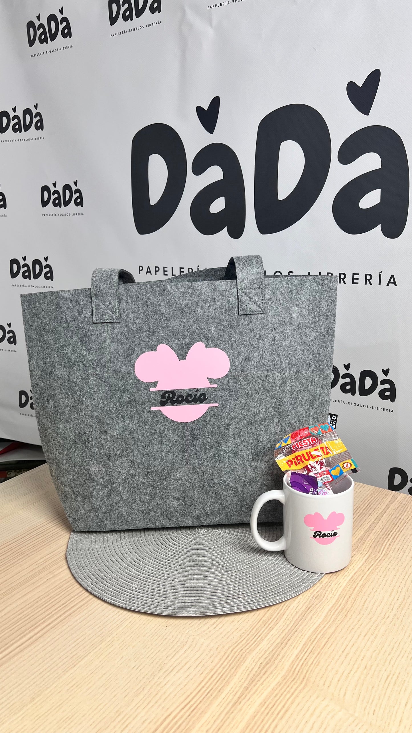 Lote Dada tote fieltro y taza